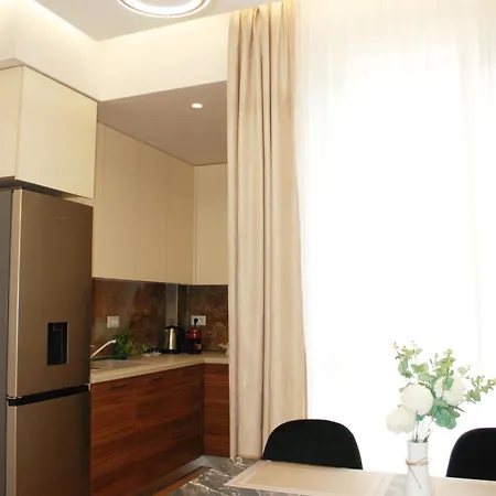 Lindi's 8/3 Apartment *